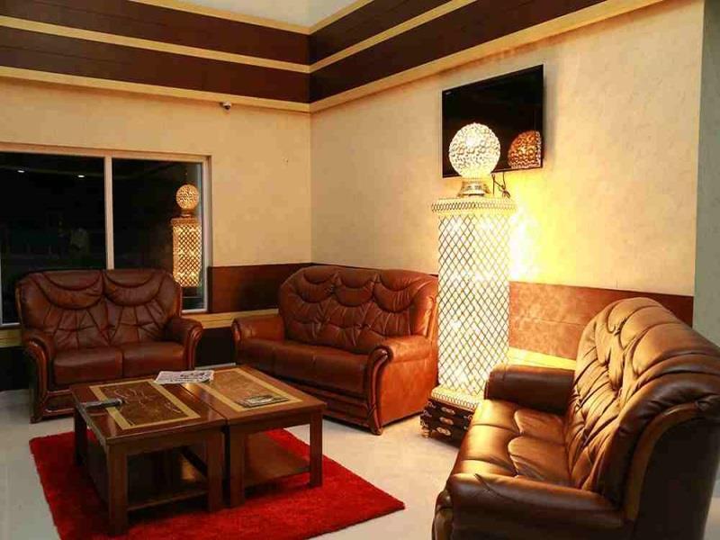 ホテルThachaparambil Residency Alappuzha エクステリア 写真